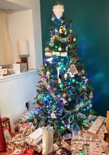 Christmas tree and presents